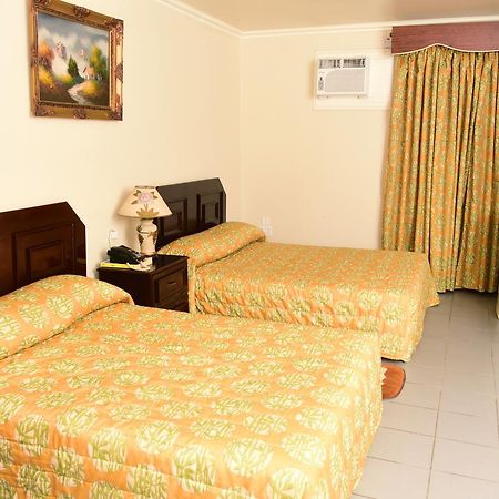 Regency Suites Hotel Джорджтаун Экстерьер фото
