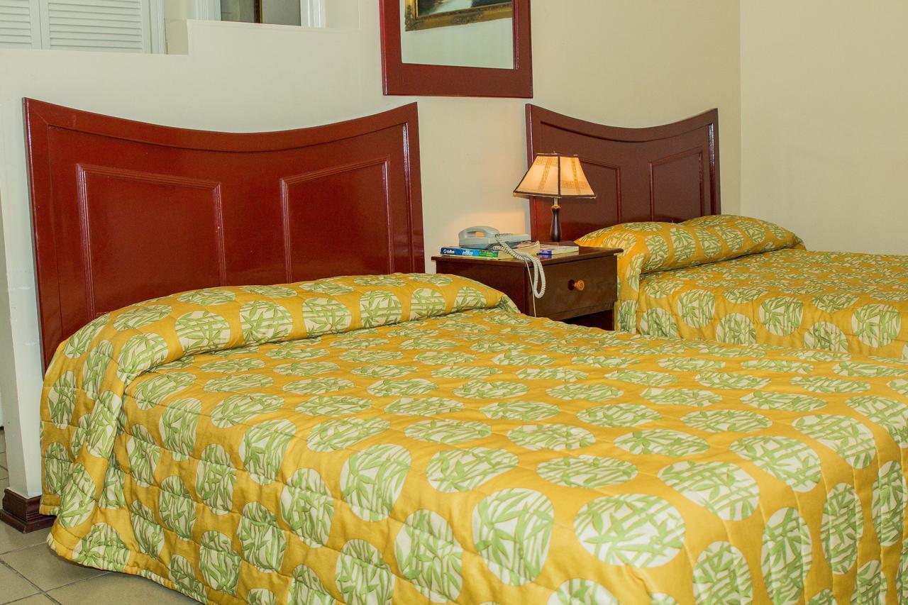 Regency Suites Hotel Джорджтаун Экстерьер фото