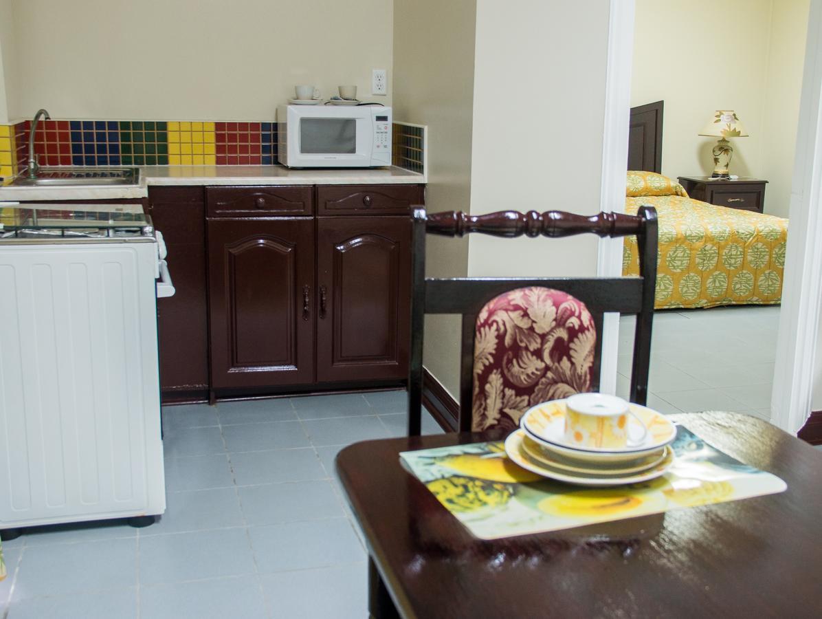 Regency Suites Hotel Джорджтаун Экстерьер фото