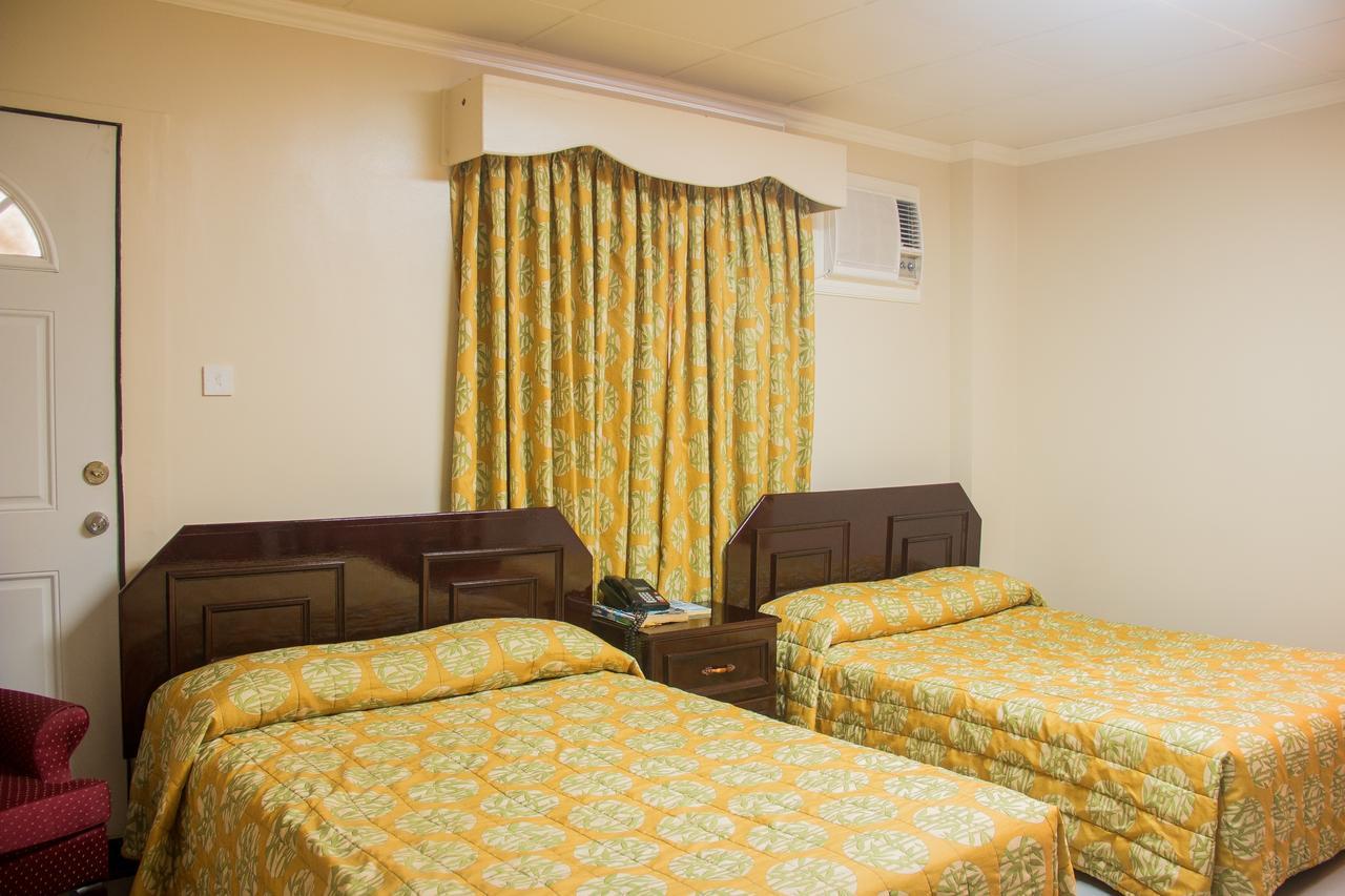 Regency Suites Hotel Джорджтаун Экстерьер фото